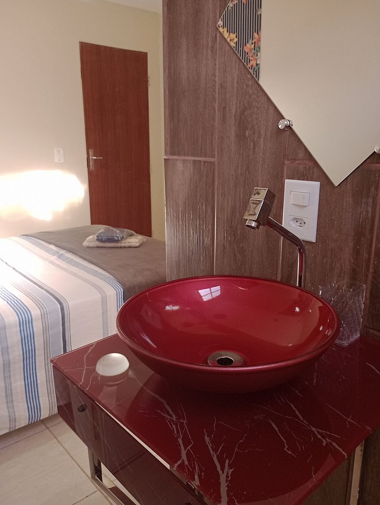 St.08 - Quarto Casal Econômico (Ar-condicionado)